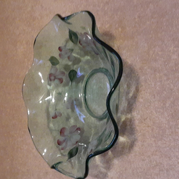 Fenton handpainted glass decorative bowl - Picture 2 of 7